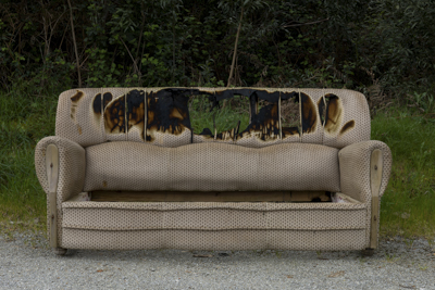 Sofa(r) away