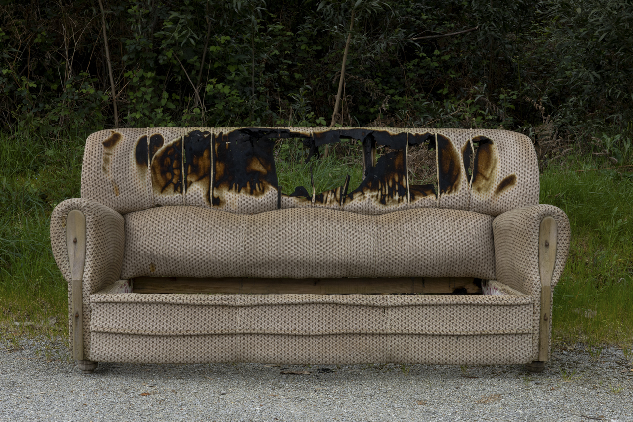Sofa(r) away