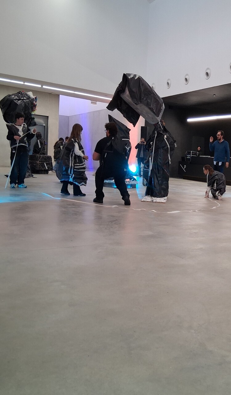EXPOSIÇÃO CENTELHA, ISTO: ISTO É ISTO E AQUILO